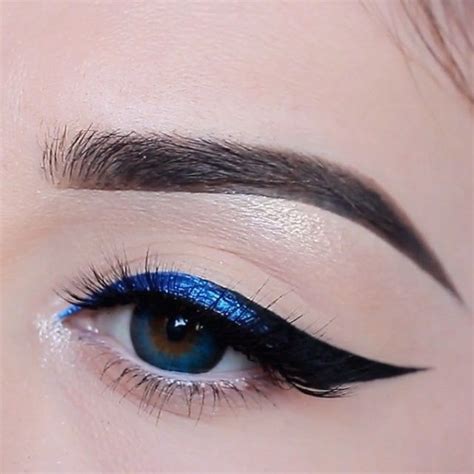 Eye liner or eyeliner is a cosmetic used to define the eyes. Best Hypoallergenic Eyeliners For Sensitive Eyes