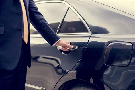 Discover Some Good Reasons To Hire A Limo Service Company When