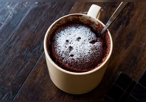 Cette recette de mug cake au chocolat prête en 1 min au micro onde va
