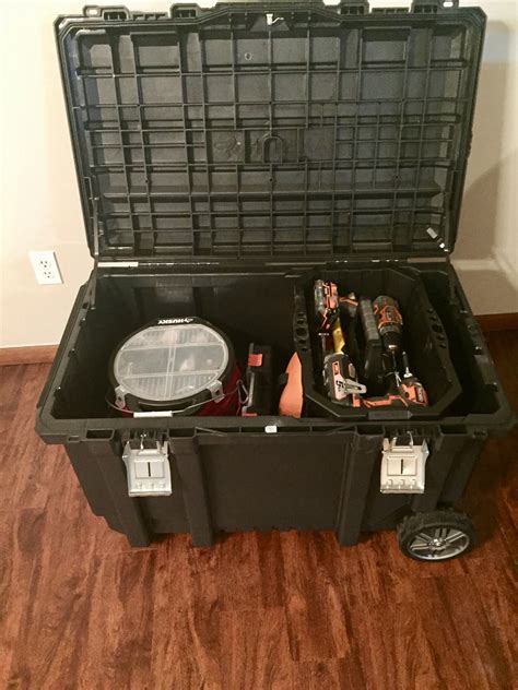 Husky Mobile Job Box - The Tool Pig
