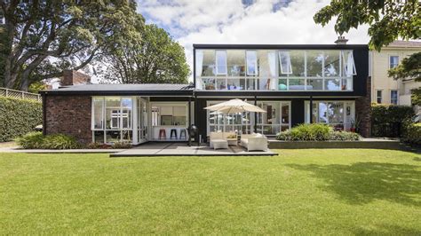 Nab This Lovingly Renovated Midcentury Home—in New Zealand Curbed