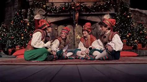 The Real Elves Of Christmas Town The Santa Situation Busch Gardens