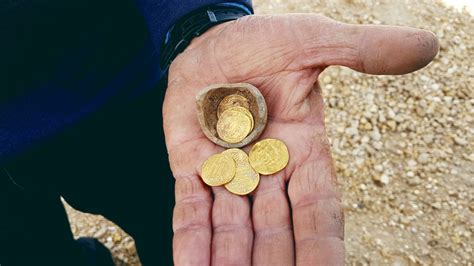 Hoard Of Gold Coins From Early Abbasid Period Found In Israel Scinews