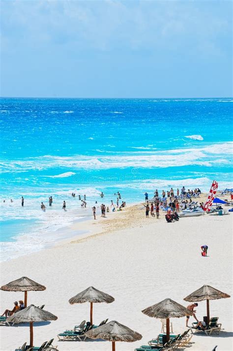 Paradise Along The Beach At Cancun Mexico Editorial Photography