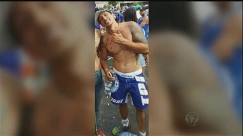 Polícia Investiga Morte De Torcedor Do Cruzeiro Durante Jogo Contra O Grêmio Youtube