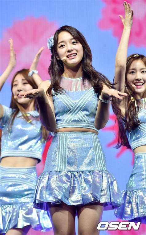 Kpop Netizens Claim That She S The Most Beautiful New Generation Idol Kpop News And Lyrics