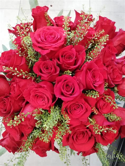 Ramo de 50 rosas rojas | Floristería Azahar