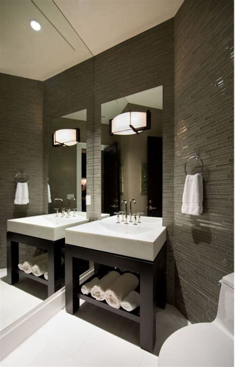 Continue scrolling for 60 ingenious ways to maximize even the smallest of bathroom spaces—all without sacrificing an inch of. 38 Cozy Small Office Bathroom Designs Ideas (With images ...