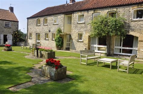 holiday cottages yorkshire  people rosedale