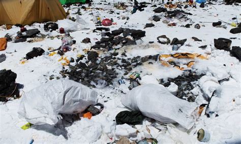 Shocking Photos Reveal How Mount Everest Looks Like The Aftermath Of A