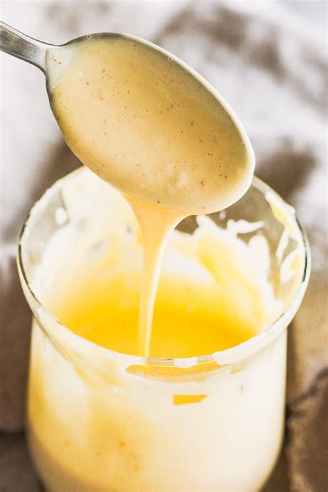 Easy Hollandaise Sauce Recipe