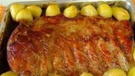 Afinal de contas, muitas vezes eles são cozidos com repolho ou batatas. Costelinha De Porco Assada No Forno com Batata - YouTube