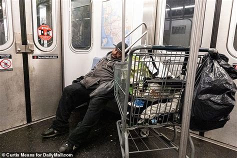 Cuomo Slams Disgusting And Disrespectful Homeless Situation On Nyc Subways Daily Mail Online