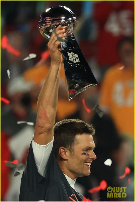 Brady walks away from the 2020 season with the bragging rights. Gisele Bundchen Writes Sweet Letter to Tom Brady After His ...