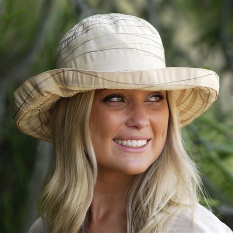 I Want This Hat Right Now Looks Good On Her Hats For Women Sun Hats