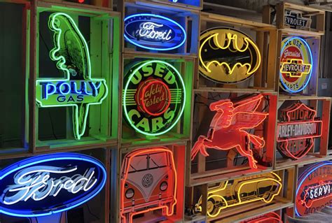 How This Neon Sign Maker Blends Art And Science To Keep Oklahoma City