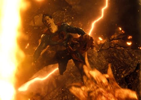 How Justice Leagues Snyder Cut Gives Superman Death Scene Much More