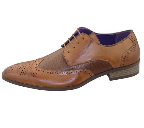 Cravate ou nœud papillon, boutonnière ou pochette en soie, s'habiller pour un mariage lorsqu'on est un invité est bien plus. Hommes Richelieu Chaussures Bureau Mariage Décontracté ...