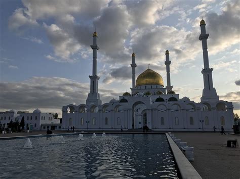 Mosque Of The City Of Nur Sultan Kazakhstan R Cityporn