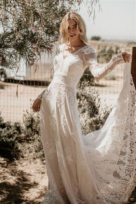 Incredible, off white bohemian wedding dress with beautiful details. These 50 Long-Sleeve Wedding Dresses are Ideal for Fall or ...