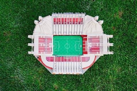 Sadly, as with most lego creations, bryant's stadiums are not built to last forever. LEGO Creator Expert Old Trafford Stadium Release | HYPEBEAST