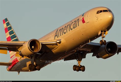 N379aa American Airlines Boeing 767 300er At London Heathrow