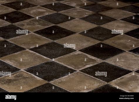 Checkered Floor Tiles Hi Res Stock Photography And Images Alamy
