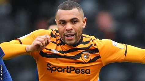 Josh Magennis Ni Striker Reveals He Tested Positive For Covid 19