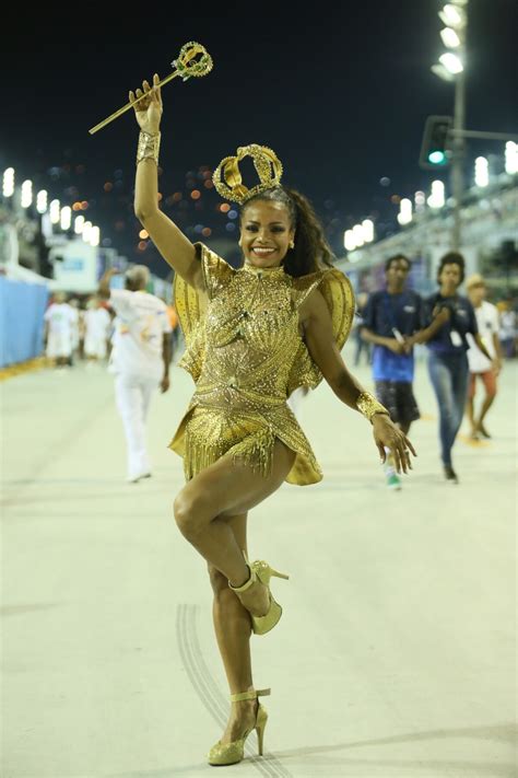 Foto Quitéria Chagas é rainha de bateria da escola de samba Império
