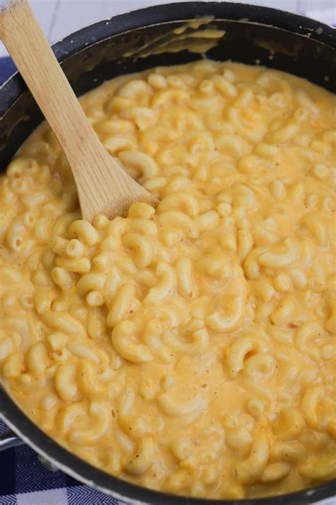 Stovetop Mac And Cheese • The Diary Of A Real Housewife