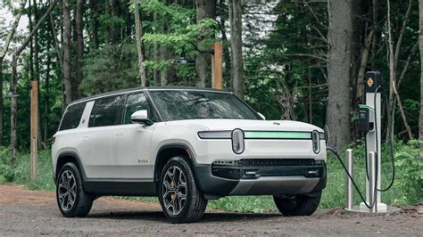 2022 Rivian R1s First Drive Review An Electric Suv To Rule Them All