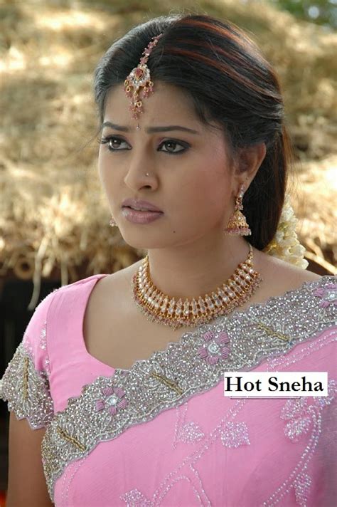 Hot Actress Pics Sneha Hot In Saree Pics