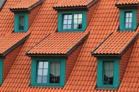 Top 5 Roof Maintenance Tips For Homeowners Emptylighthome