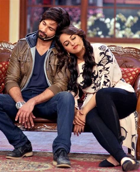 Shahid Kapoor And Sonakshi Sinha At Comedy Nights With Kapil