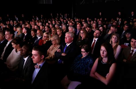 Photo of bored VP debate audience says it all - Business Insider