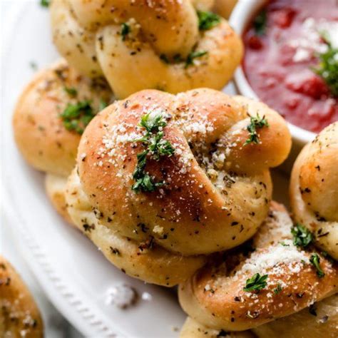 These Homemade Garlic Knots Are Extra Soft And Fluffy And Are Topped