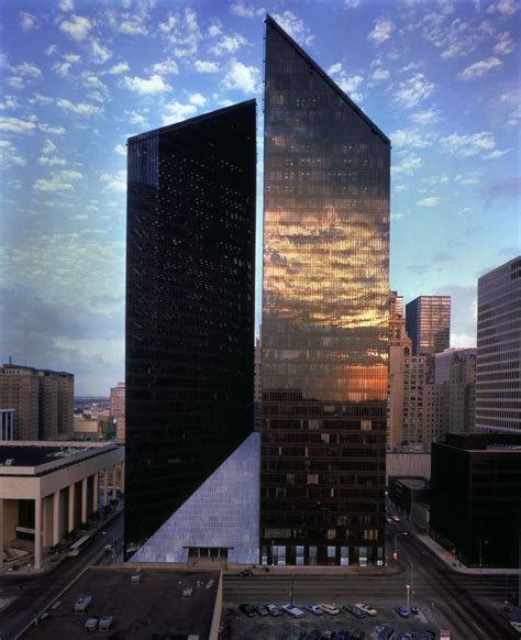 Pennzoil Place Houston By Philip Johnson And John Burgee 1975 The