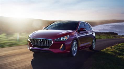 The new elantra sports angular exterior details and an upscale cabin, both of which are intended to pull focus away from the segment's heavy hitters—namely the pricing and which one to buy. 2018 Hyundai Elantra GT * Release date * Price * Specs