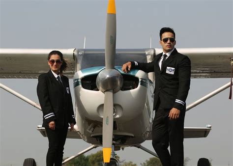 Almost all pilots in canada earn a traditional private pilot licence. Difference between PPL (Private pilot license) and CPL ...