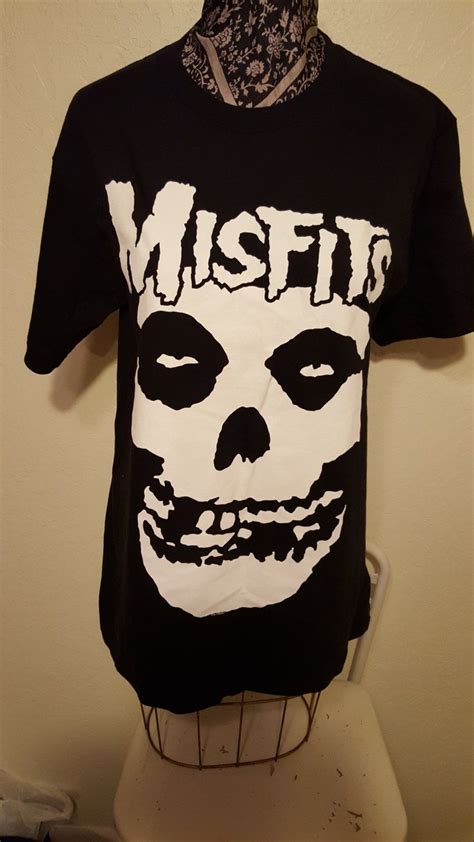 Misfits Size M Tee Shirt Etsy Oversized Tee Shirt Tee Shirts Tee