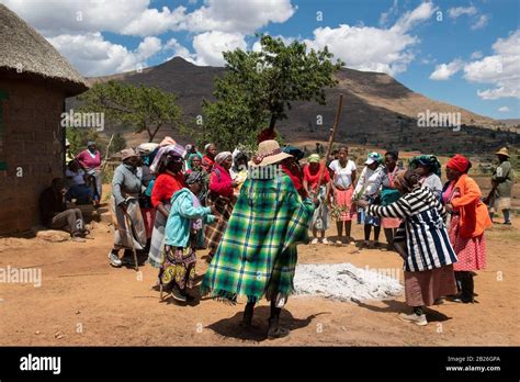 Basotho Women Hi Res Stock Photography And Images Alamy
