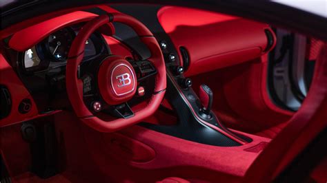With the chiron super sport, bugatti presents a new hyper sports car that boasts a truly unique combination of comfort and top speed. Bugatti Chiron Pur Sport 2021 5K Interior Wallpaper | HD ...