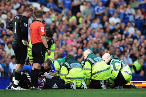 Didier Drogba Injury Chelsea Striker Suffers Head Injury During