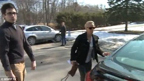 Pennsylvania Woman Smacks Reporter In The Face With Her Handbag Daily