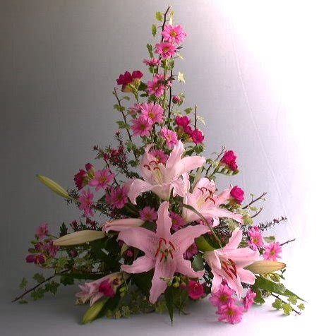 Floral Arrangement: PICTURES OF FLORAL ARRANGEMENTS