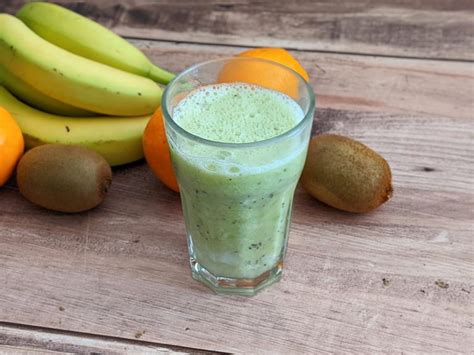 Recette Smoothie à la banane kiwis et oranges