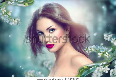 Fashion Spring Model Girl Portrait Long Foto Stock 413869729 Shutterstock