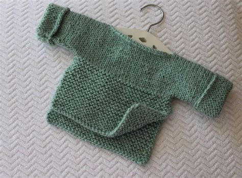 Designed as a perfect first garment project for beginner knitters, the entire sweater is made from 3 pieces. Bebeknits Simple Baby Tunic Knitting Pattern | Etsy in ...