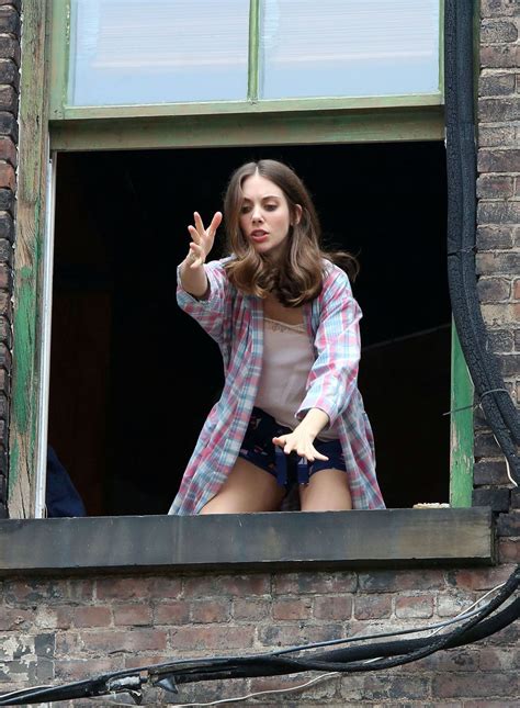 Cut an apple into thin slices or wedges, and serve them alongside your baked brie. ALISON BRIE on the Set of How To Be Single in Manhattan 06 ...