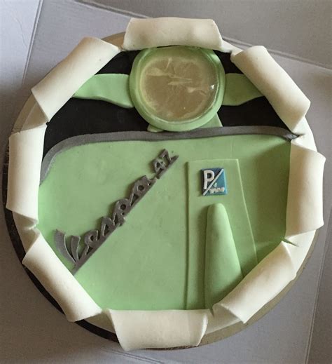 You can get a hundred ideas of cake decorations from this application. My Vespa birthday cake | Vespa kuchen, Kuchen, Kuchendeko